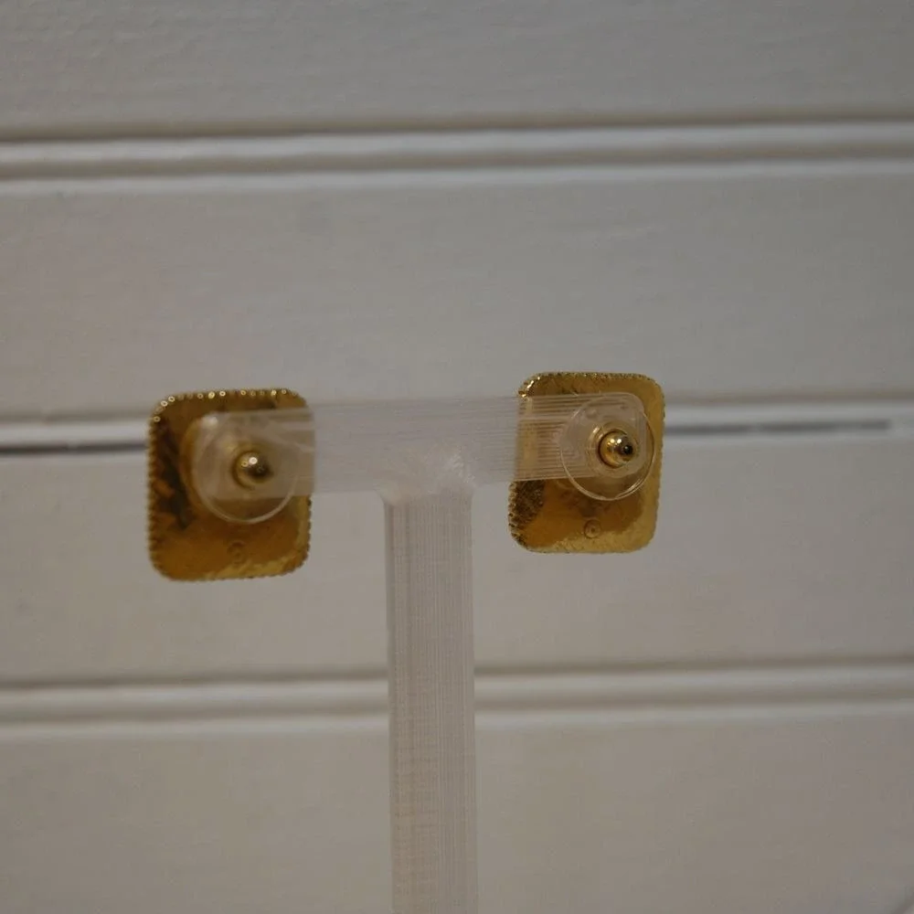 Vintage Tortoise Shell Earrings Gold Tone Avon Chunky‎ Preppy 80s Stud jewelry